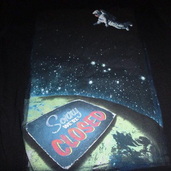 Boys Ocean Current "Sorry, We're Closed" Astronaut Earth T-Shirt Size M L XL NWT - Picture 2 of 2